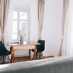 Central Riverside Apartments Mescanka